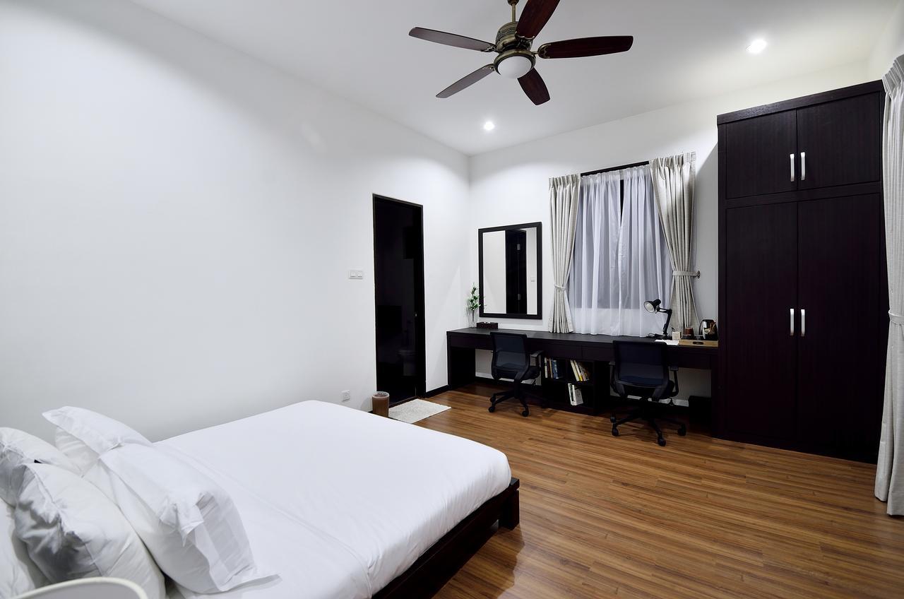 Hilltop Vila Georgetown